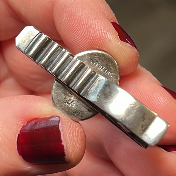 Vintage sterling silver MOP shell gladiator left facing cameo etched tie clip - Picture 5 of 9